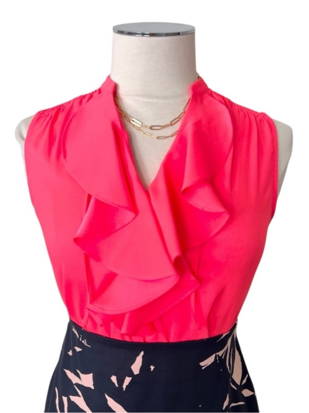 ANN TAYLOR Bright Pink Ruffle Front Blouse Size Petite XS Sleeveless